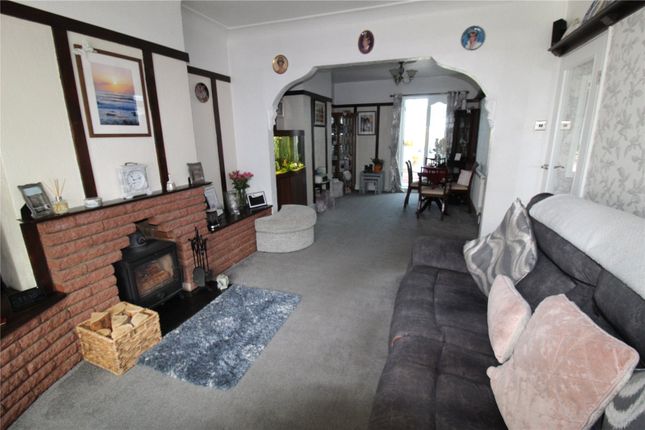 220, Little Wakering Road, Southend-on-Sea photo 4