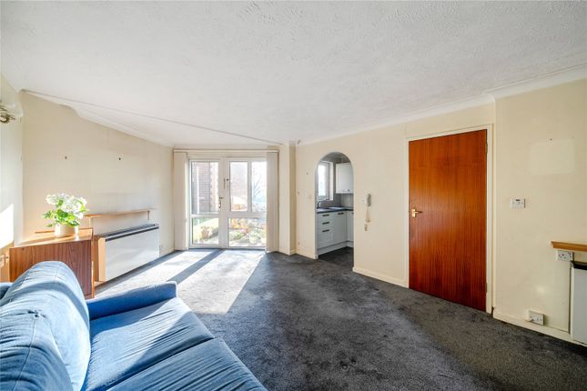 15, Homewalk House, London photo 3