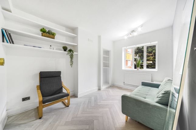 Bernie House , St. Stephens Road, London photo 2