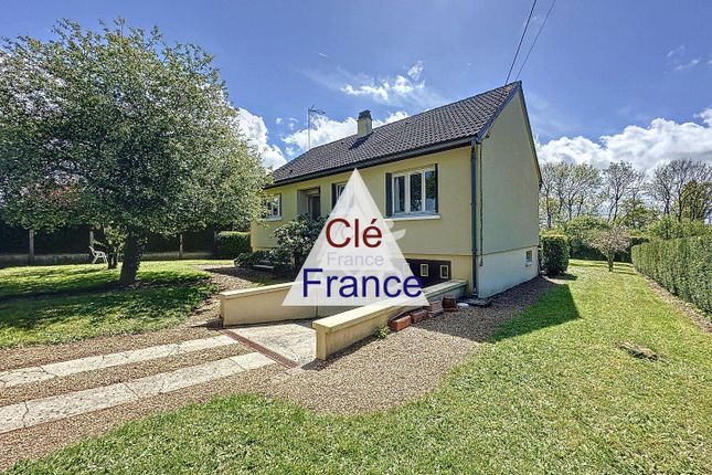 Thumbnail Detached house for sale in Belhomert-Guehouville, Eure-Et-Loire, 28240, France