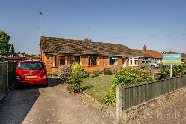 Semi-detached bungalow for sale in Hermitage Close, Acle