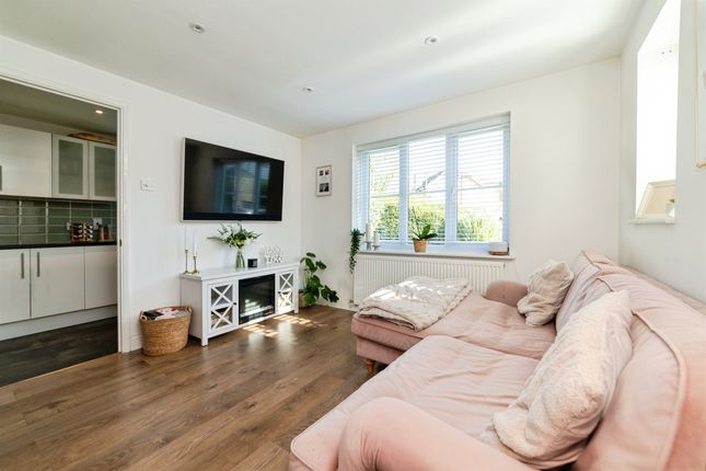 18, Kristiansand Way, Letchworth Garden City photo 4