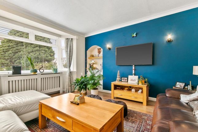 27, Castlehill Drive, Glasgow photo 2