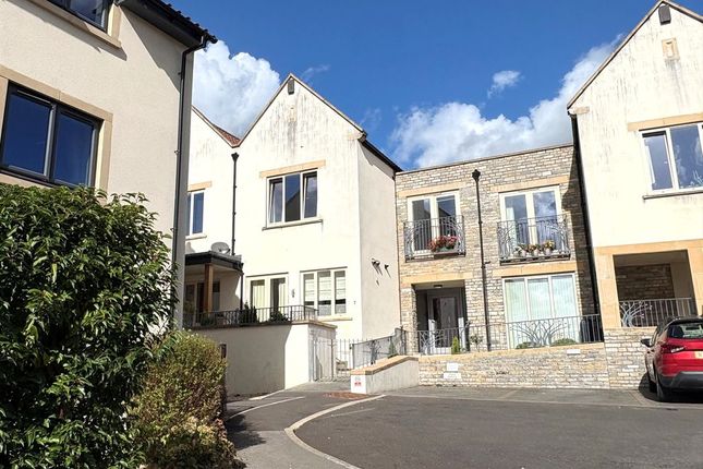 2-bed flat on West Street, Somerton, £340,000