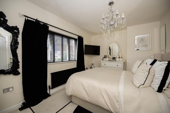 10, Aston Avenue, Nottingham photo 5