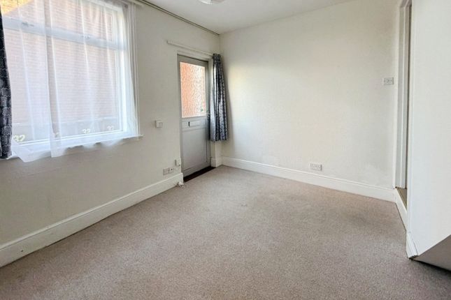 Flat 2, 32, Leopold Road, Suffolk photo 4