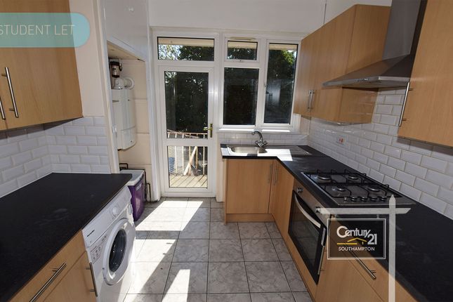 Flat 3,  66, Portswood Road, SOUTHAMPTON photo 2
