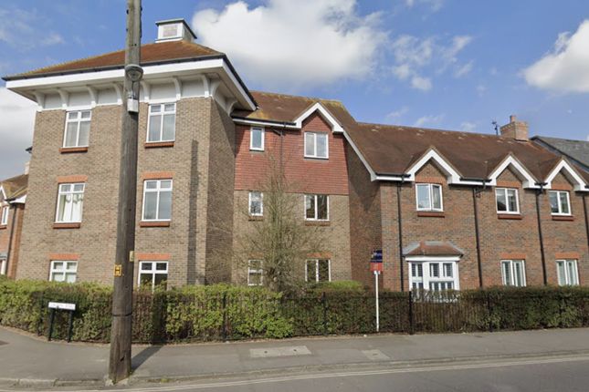 Flat to rent in Princess Court, Gordon Road, Haywards Heath, West Sussex
