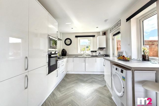 1, Bishpool Way, Newport photo 4