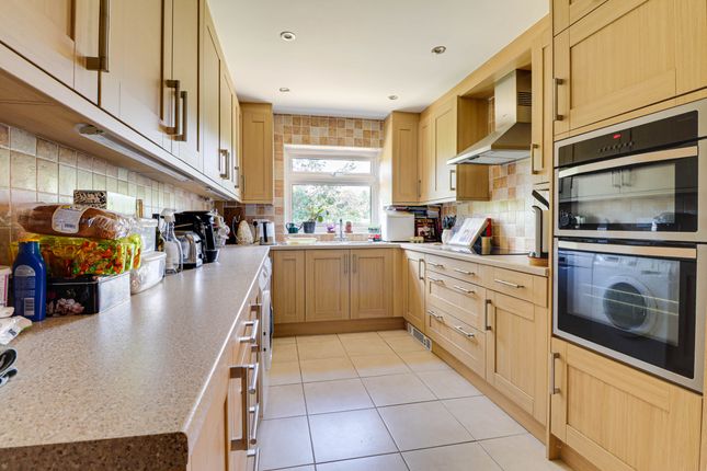 86, Holywell Road, Bedfordshire photo 3