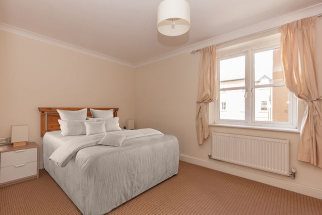 11, Regal Close, Abingdon photo 3