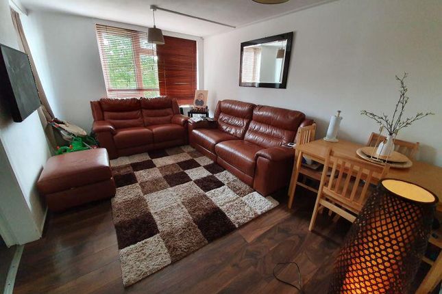 Tredegar Road ****, London photo 2