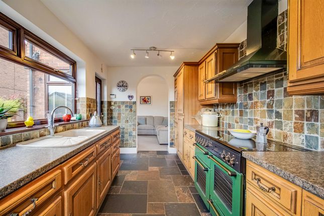 264, Doncaster Road, Wakefield photo 2