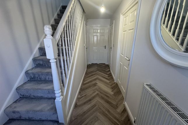 54, Quarry Close, Gravesend photo 3