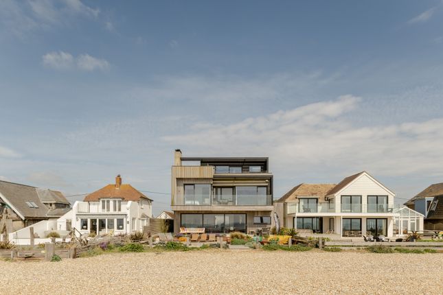 279948 - 20250424-The-Sea-House_Camber_Tmh-43_Hi_Res.Jpg