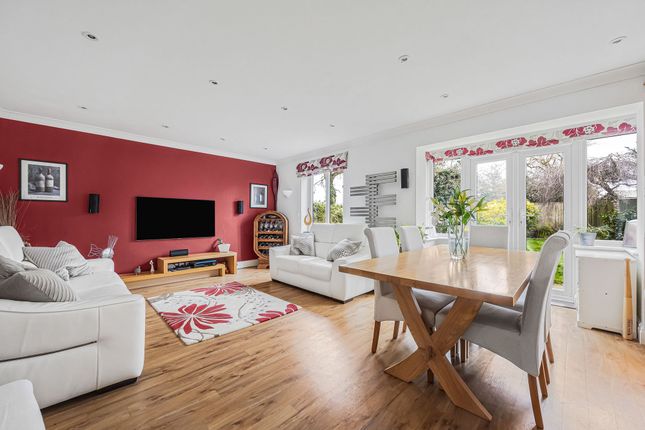 28 Todd Close, High Wycombe photo 5