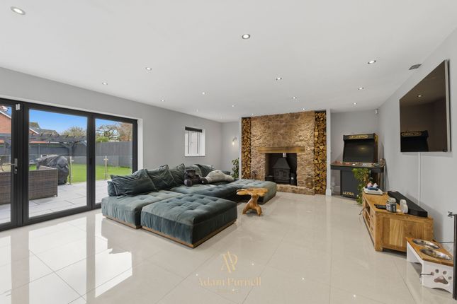 207 Sketchley Road, Hinckley photo 4
