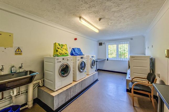 Flat for sale in Station Road, Southend-On-Sea