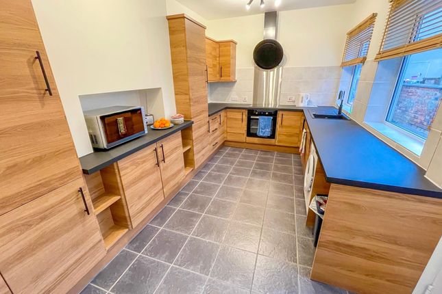 End terrace house to rent in Sibthorp Street, Lincoln