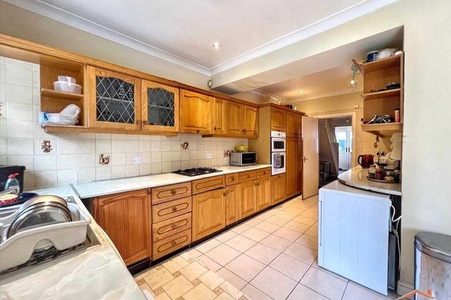 27, Francis Road, Harrow photo 4
