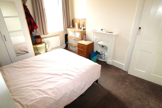 Maisonette for sale in Deacon Road, Willesden