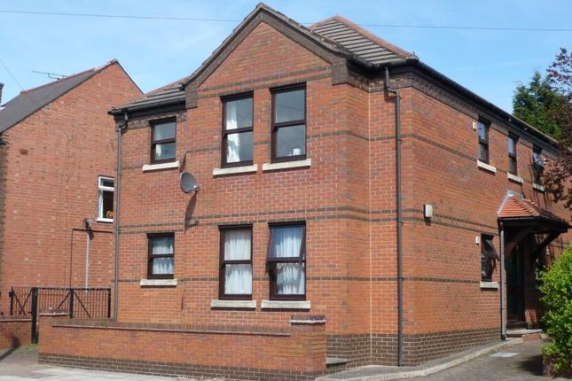 Studio house on 6, Leicester, £800/mo