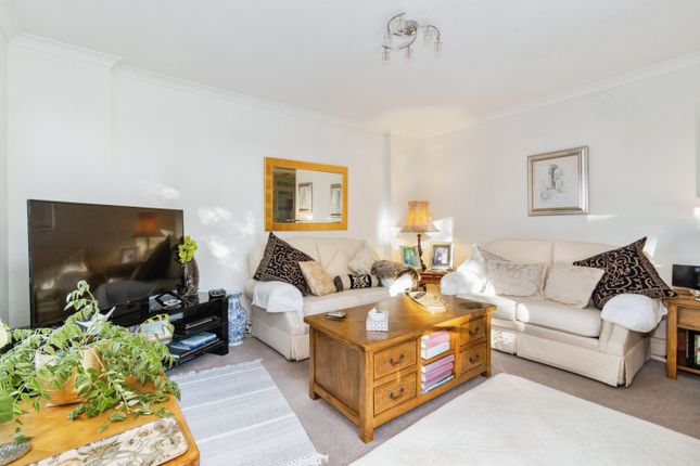 Flat 13, Ellesmere,, Lower Warberry Road, Torquay photo 2