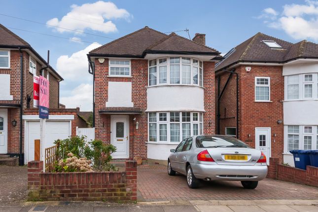 Thumbnail Detached house for sale in Knoll Drive, Southgate