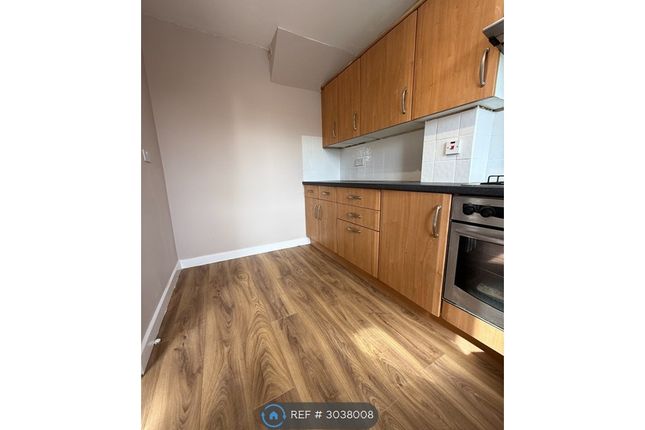 Redland Drive, Northampton photo 4