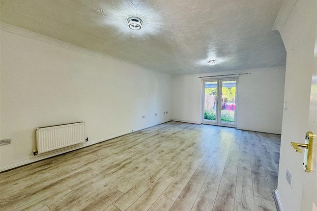 999, Leontine Close, Peckham photo 3