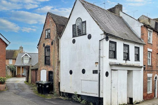 3-bed house on 52 & 52a , Salisbury Street, Blandford Forum, £60,000