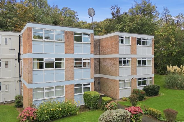 3-bed flat on 29, Newton Court, Leeds, £165,000