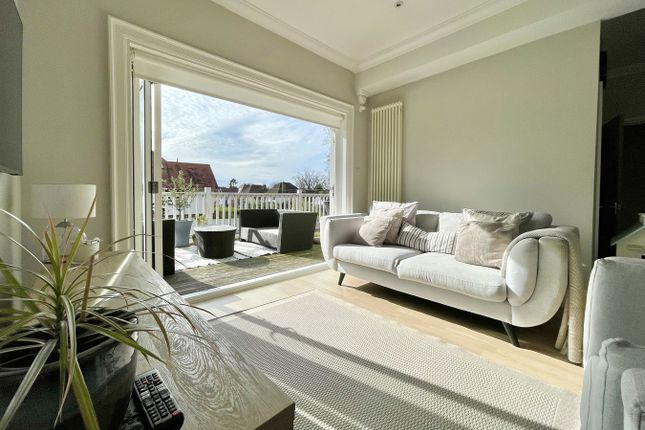 Flat for sale in Queens Park Gardens, Bournemouth