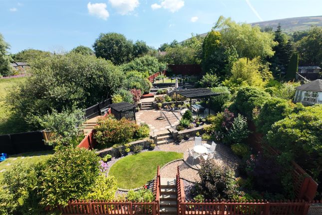 23, Standrick Hill Rise, Stalybridge photo 2