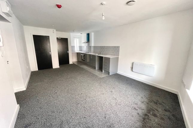 Thumbnail Flat to rent in Windaway Road, Canton, Cardiff