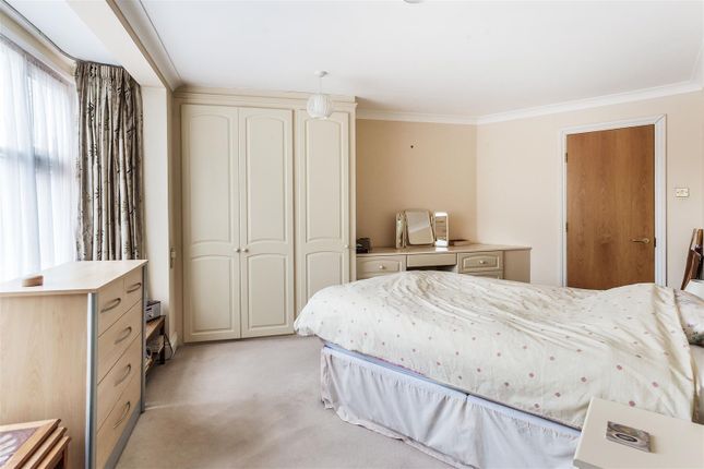 Flat for sale in The Hoskins, Station Road West, Oxted