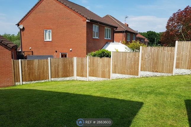 Lodgewood Close, Long Lane, Chorley photo 2
