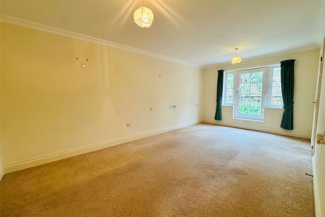 27 Cadogan Court,, Branksomewood Road, Hampshire photo 3