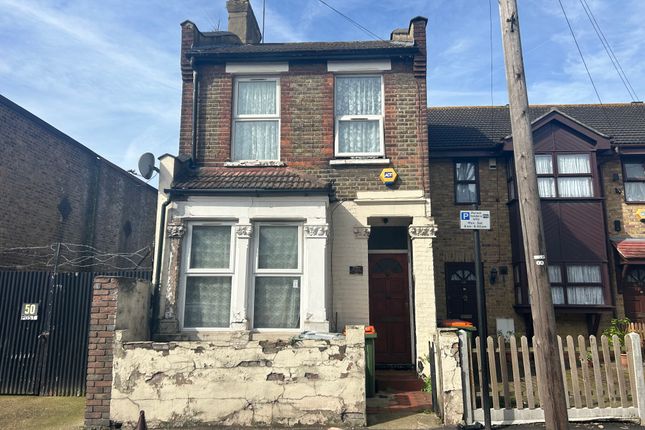 End terrace house for sale in Ranelagh Road, London