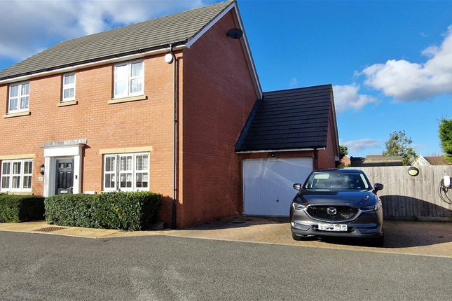 Thumbnail Detached house for sale in Walnut Close, Little Canfield, Dunmow, Essex