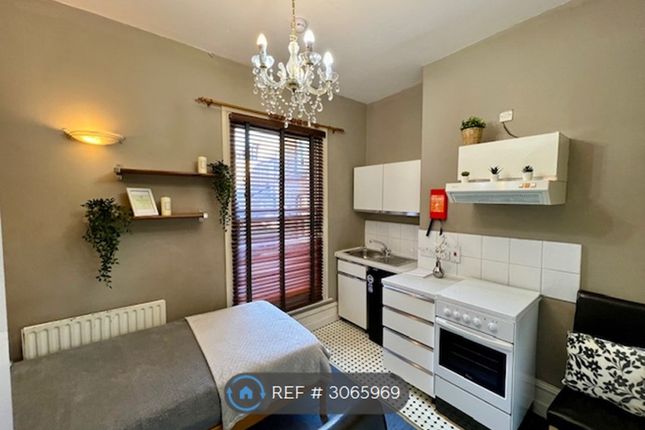 Studio, Sulgrave Road, London photo 2