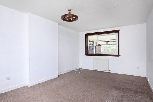 13, Wisp Green, Edinburgh photo 3