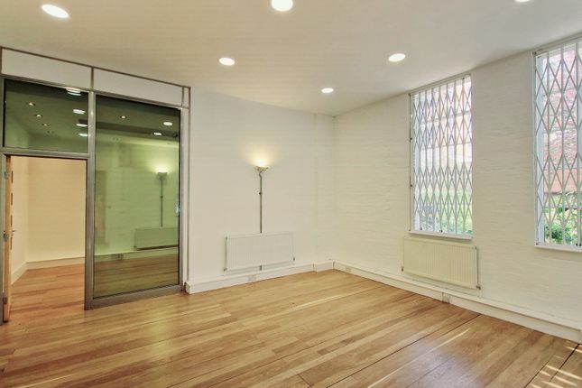 Office to let in Unit 10, Building 2, Canonbury Yard N1, 190 New North Road, London