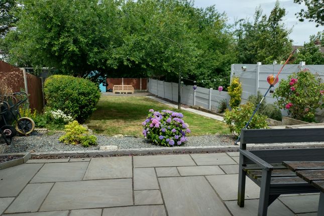 13, Grove Avenue, Stoke-on-Trent photo 4