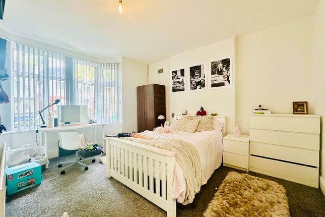 121 Harlaxton Drive, Nottingham photo 2