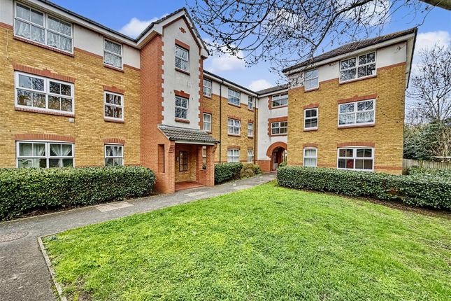 2-bed flat on 21 Nuffield Court, Old Park Mews, Heston, £260,000