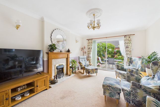 17 Arnot Hill Road, Nottingham photo 2