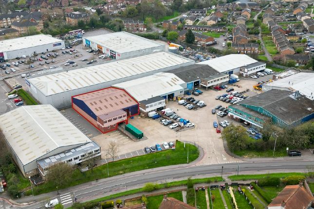 Industrial to let in Unit 6 Multipark Norcot, Norcot Industrial Estate, Sterling Way, Reading