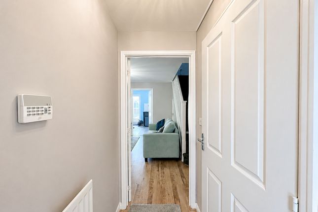7 Eaton Drive, Southport photo 2