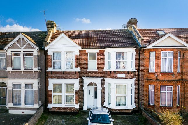 Thumbnail Terraced house for sale in Courtland Avenue, Ilford